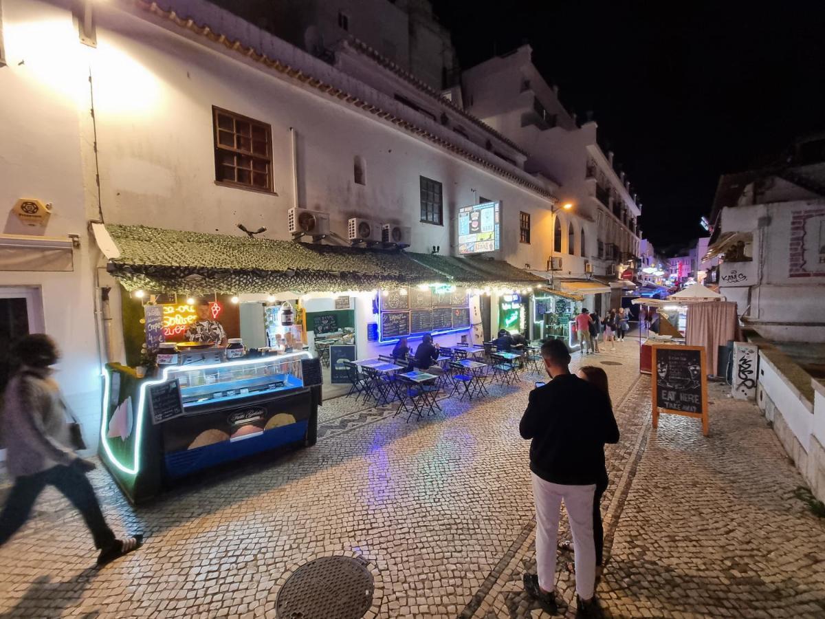 Wonder Charm Guesthouse Albufeira Bagian luar foto