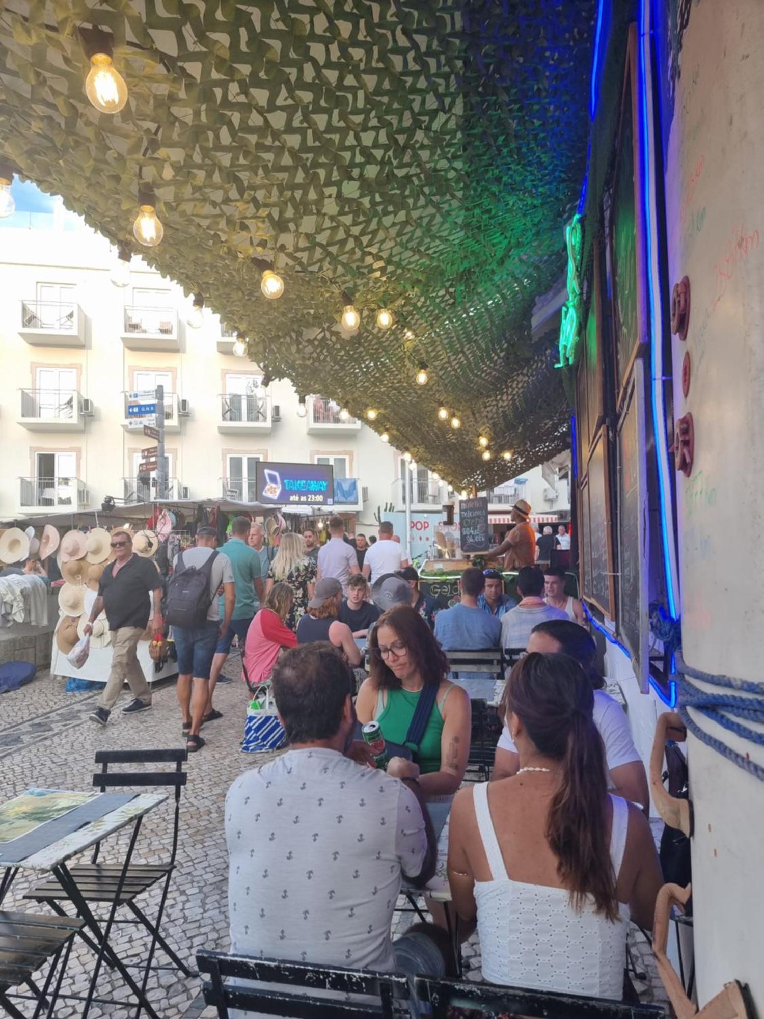 Wonder Charm Guesthouse Albufeira Bagian luar foto